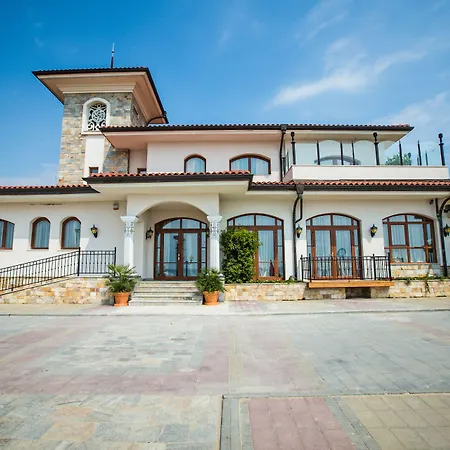 Helena Vip And * サニービーチ