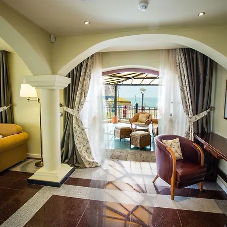 ヴィラ Helena Vip And *