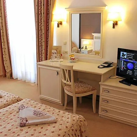 Villa Helena Vip And Napospart