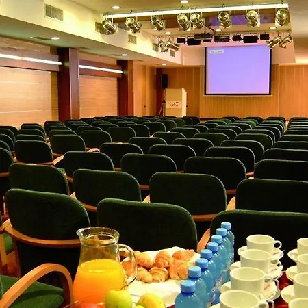 Helena Vip And Villa *