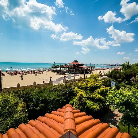 Helena Vip And Villa *