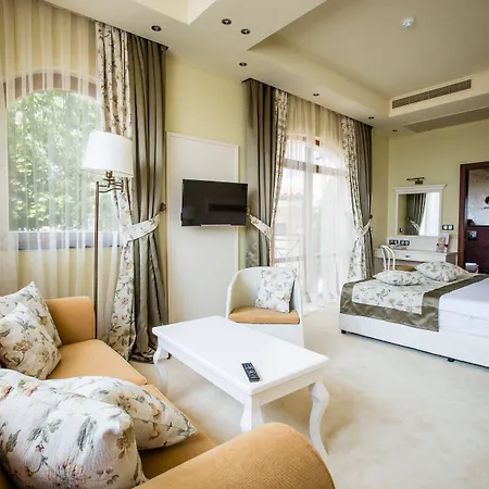 Villa Helena Vip And