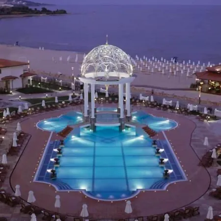 Villa Helena Vip Villas&suites - Half Board