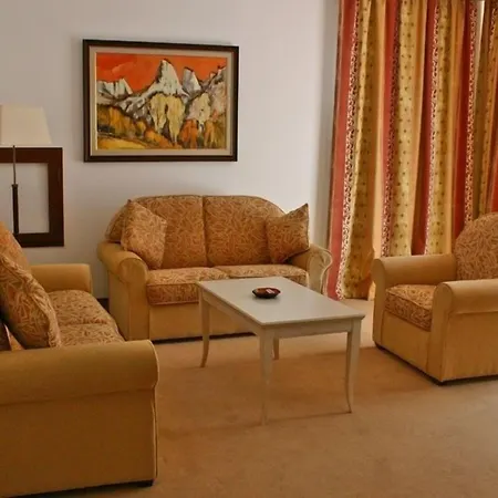 Helena Vip And * Slăntjev Brjag