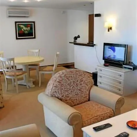 Villa Helena Vip And *