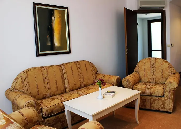 Helena Vip And Луксозна вила *