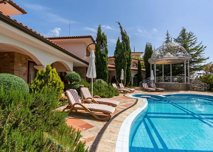 Helena Vip And Луксозна вила *