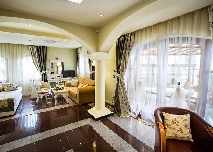 Луксозна вила Helena Vip And