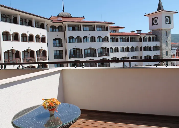 Helena Vip And Слънчев бряг