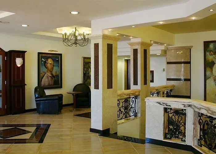 Helena Vip And Луксозна вила