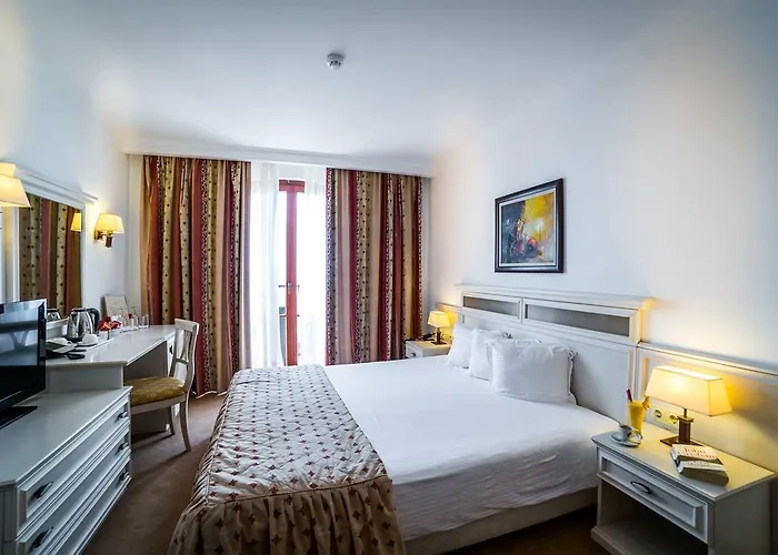 Луксозна вила Helena Vip And Слънчев бряг