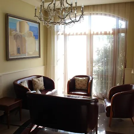 Helena Vip And ساني بيتش